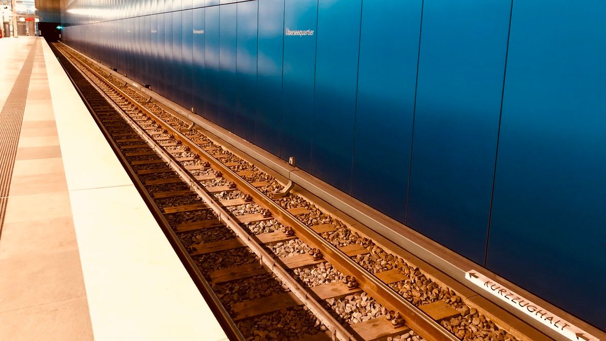 Bahnsteig- und Gleisanlage (Symbolbild)